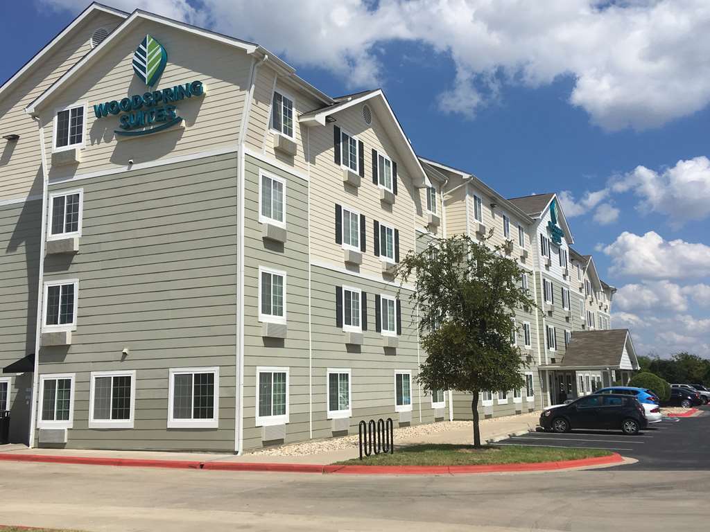 Woodspring Suites Fort Wayne Exterior photo